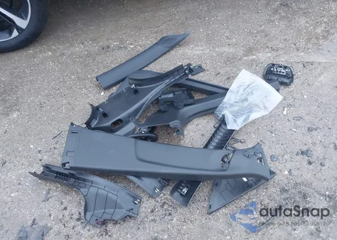 2024 Chevrolet Trax Fwd 1Rs из США, поврежденный, VIN KL77LGE23RC176977